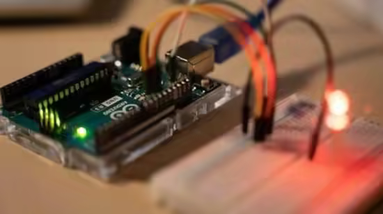 2025年Tinkercad Arduino与机器人技术入门到精通