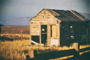 鬼镇 第一卷 – 老木屋 Ghost Town VOL.1 – Old Cabins