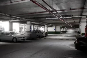 停车场 – Parking Garage
