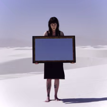 Kira McSpice《The Desert》2026：灵性旅程与自我发现