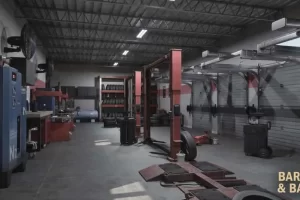 模块化汽车轮胎修理维修4S店室内场景 Tire Repair Shop